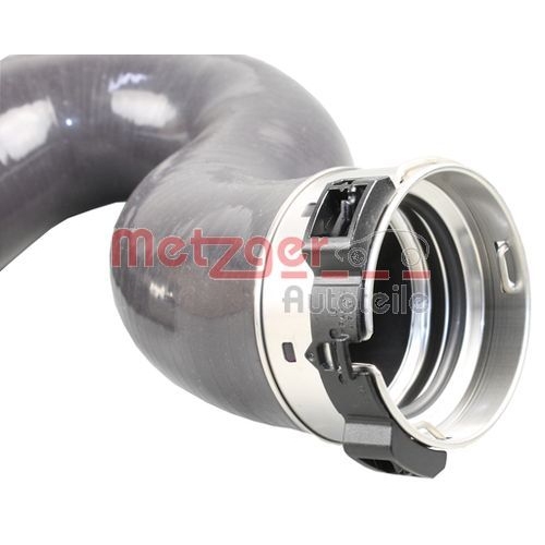 Ladeluftschlauch METZGER 2400468 f&uuml;r MERCEDES-BENZ, Ladeluftk&uuml;hler, rechts